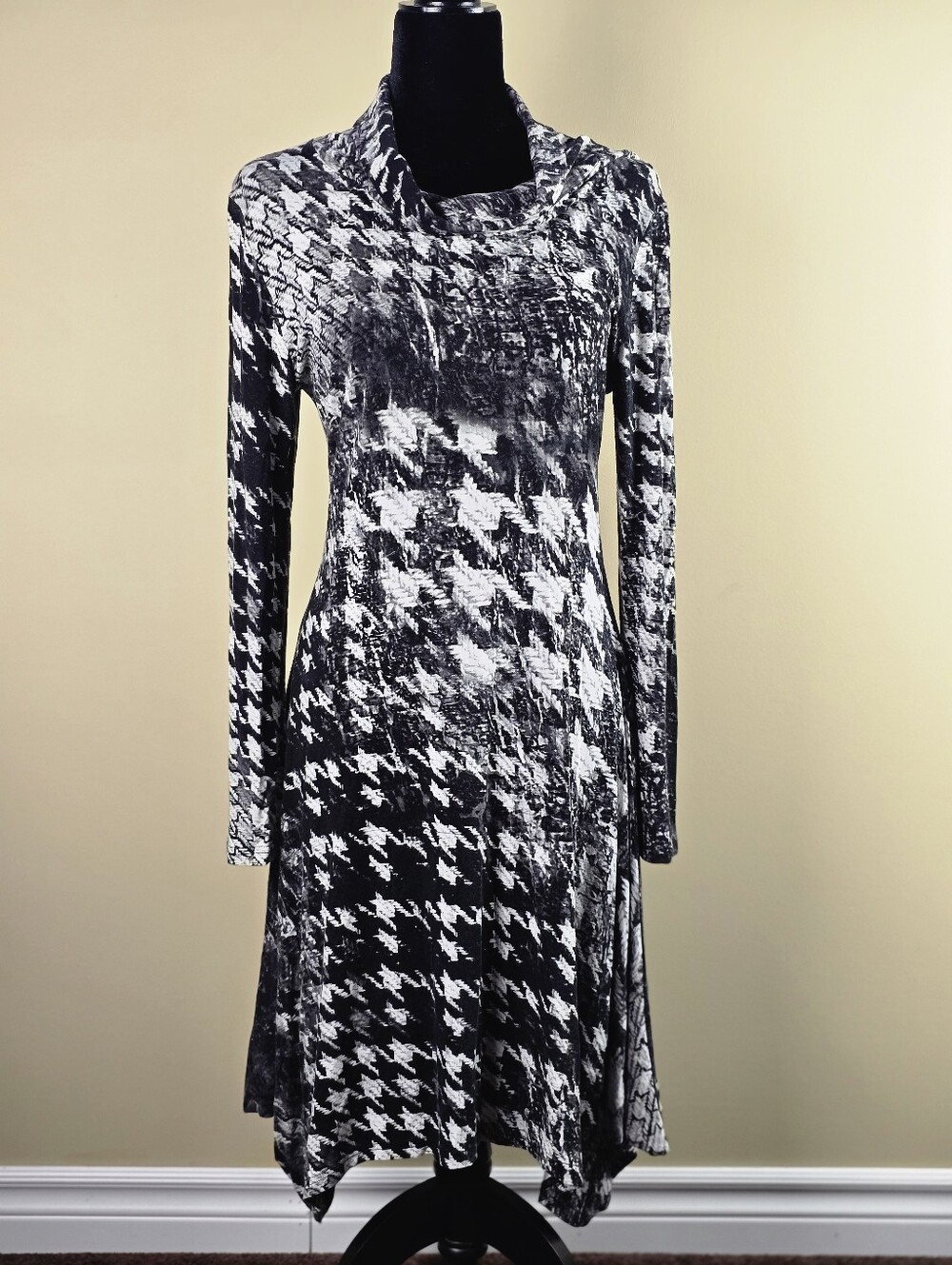 Joseph Ribkoff Abstract Houndstooth Asymmetrical Cowl Neck Midi Dress Sz 8